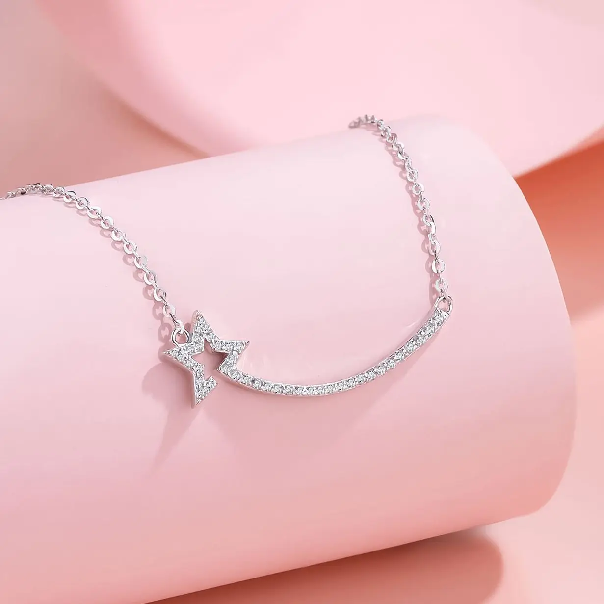 

D VVS1 Moissanite Pendant Necklace s925 Sterling Silver Plated 18k White Gold Sparkling Diamond Smile Necklaces for Women