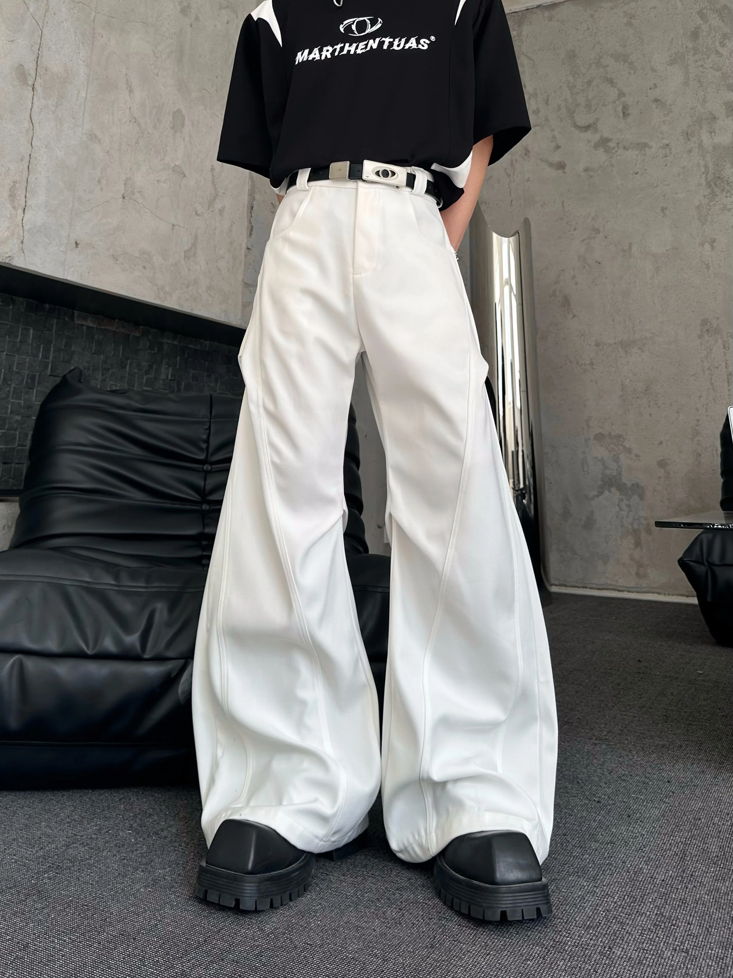 Loose Casual Wide Leg Micro Flared West Pants Men's Original Design Sense Bend Knife Pleated Long Trousers Youth Popular Poly...