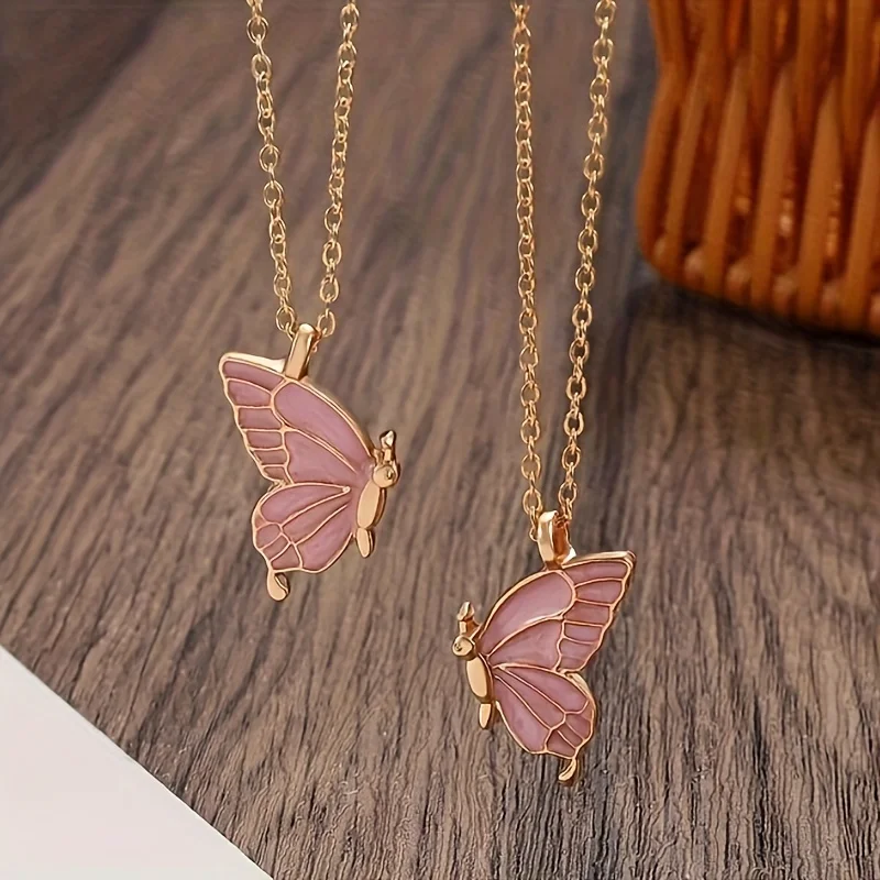

The 2pcs Necklace Is a Charming Jewelry Set with a Stylish Butterfly Design, Making It a Perfect Gift Suitable for Everyday Wear