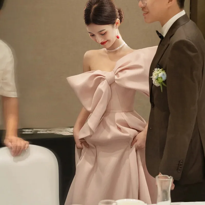 

Graceful Pink Celebrity Dresses Sweet Temperament Strapless Bow Collar Pleated A-Line Floor Length Females Wedding Party Gowns