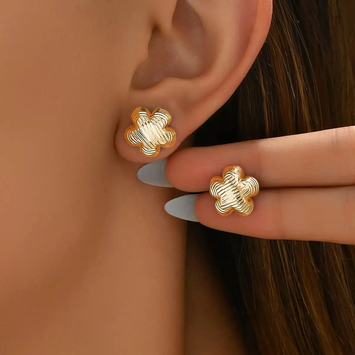 

Chanel Style Floral Stud Earrings Women Elegant Pearl Crystal Vintage Jewelry Gift Party Wedding Daily Fashion Accessories