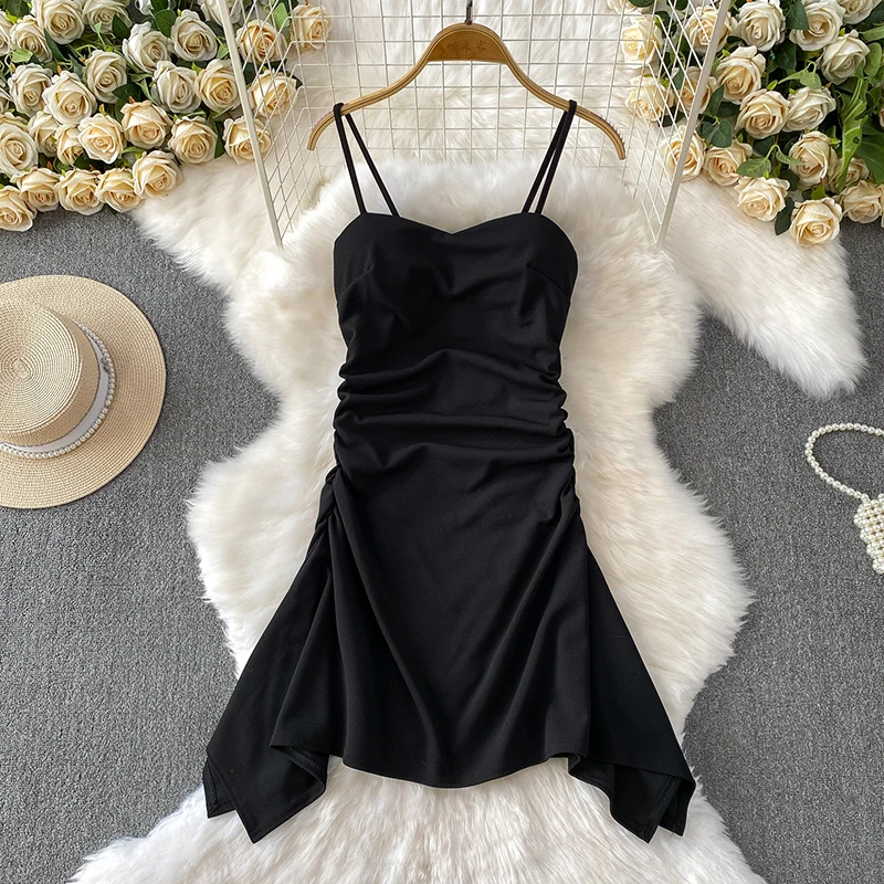 Schwarz Elegante Spaghetti Strap Kleid Frauen Sommer Plissee Dünne Unregelmäßigkeit Party Kleid Weibliche Einfarbig Kurze Slip Kleider