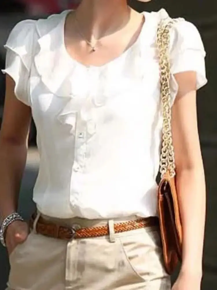 Sommerliche koreanische Mode: Gerüschtes, figurbetontes Blusen-Top für Bürodamen, neues weißes Chiffon-Blusenhemd mit Rüschen und Spitze, kurzärmelig für Damen.