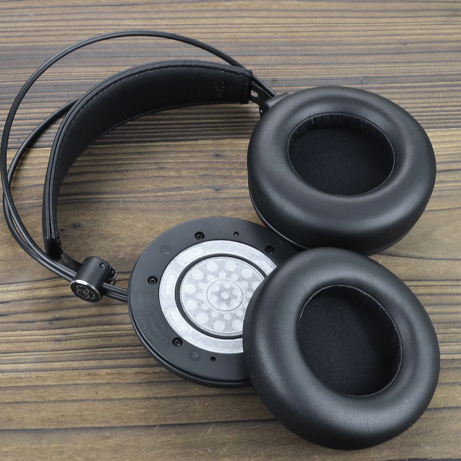 

NUNUVV Replacement Earpads For AKG K245 Ear Pads Earmuffs Ultra-soft Sponge Cushion Cover Headphone repair parts ，