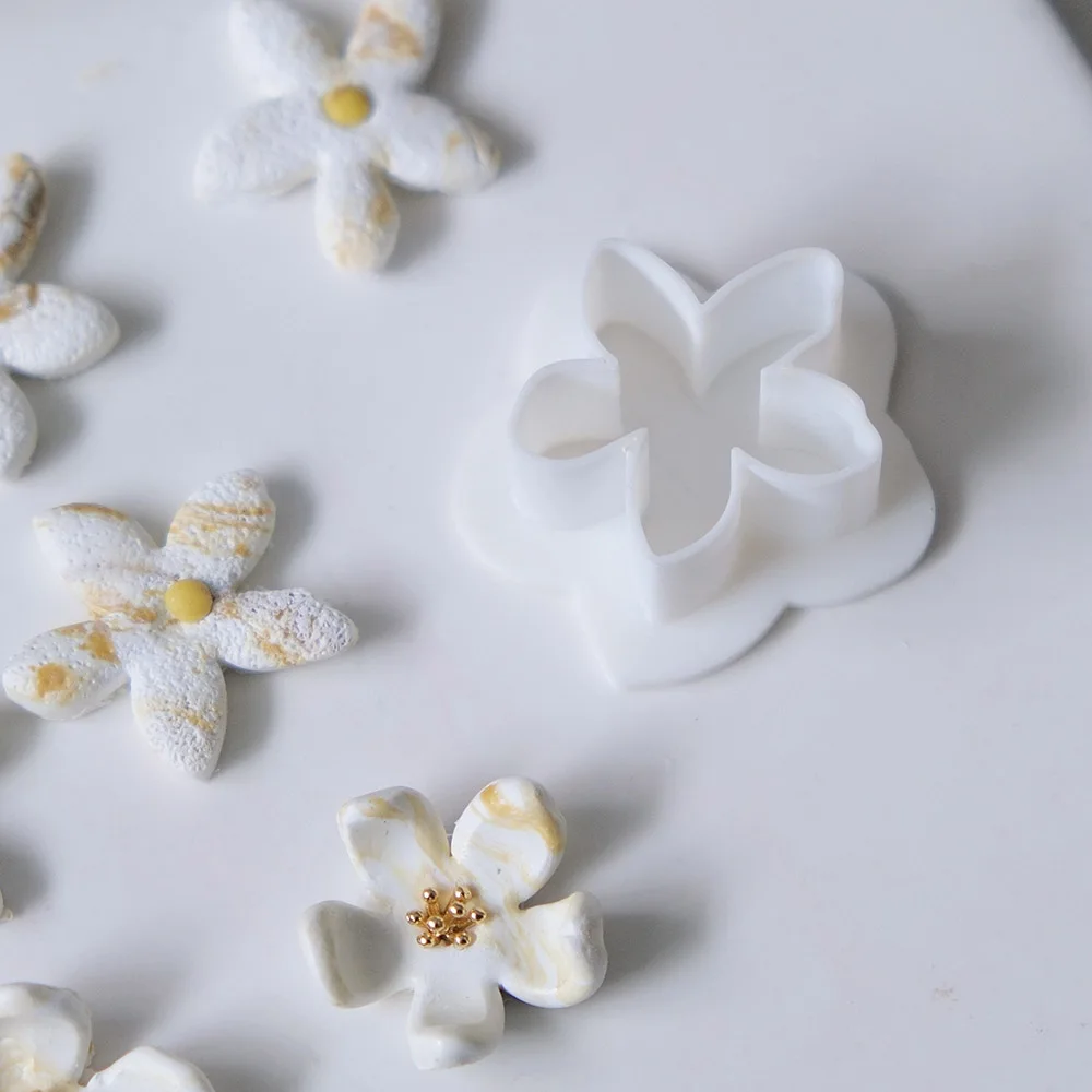 1PC Jewelry Making Five Petal Flower Polymer Clay Cutters Retro Flower Ear Stud Pendant Ring Soft Pottery Cutting DIY Make Tools view 2