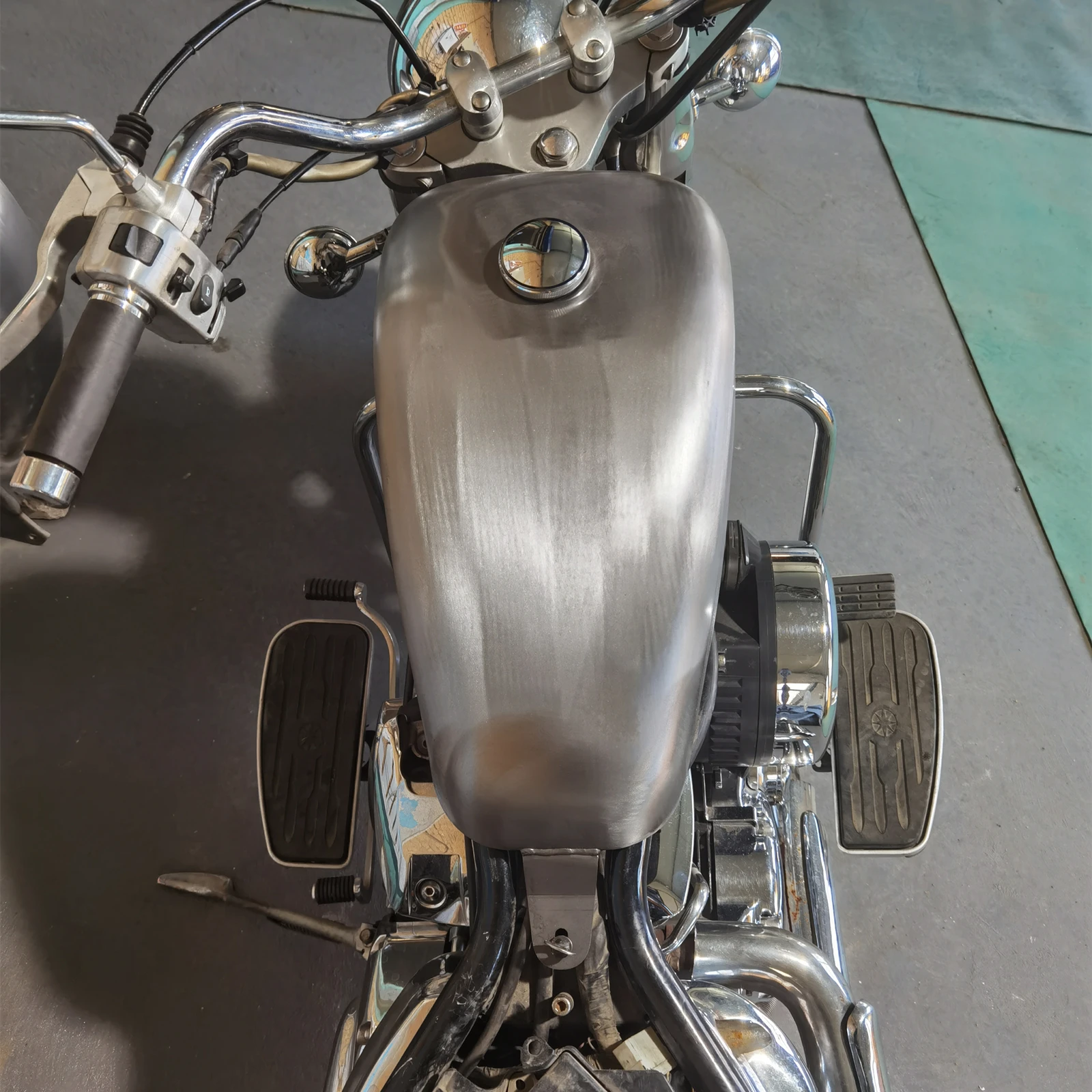 For YAMAHA DRAGSTAR1100 Vstar 1100 XVS1100 V-STAR1100 ALL YEARS 10L Motorcycle Petrol Gas Fuel Tank