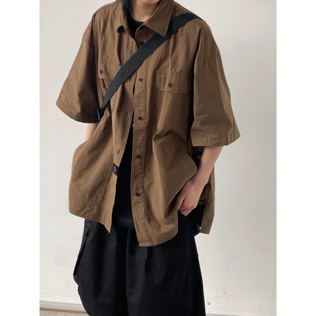 

y Retro Japanese Sle ort Sve irt ex Student Workwear Coffee Color Multi-ket irt Jaet Youth Faion
