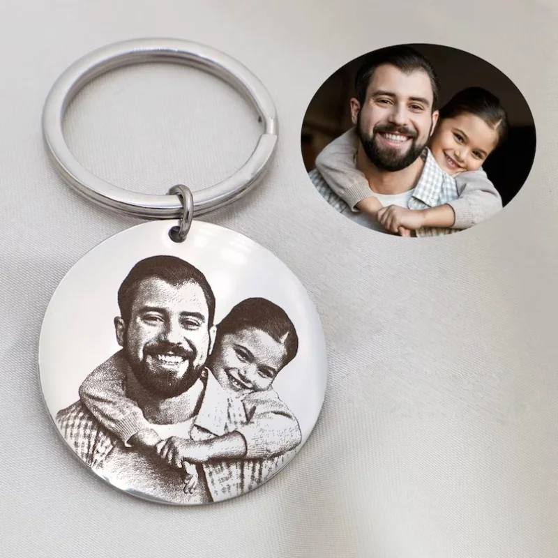 صورة مخصصة محفورة سلسلة مفاتيح من الفولاذ المقاوم للصدأ صورة شخصية محفورة كيرينغ لعشاق هدية عيد الميلاد الفريدة المخصصة
