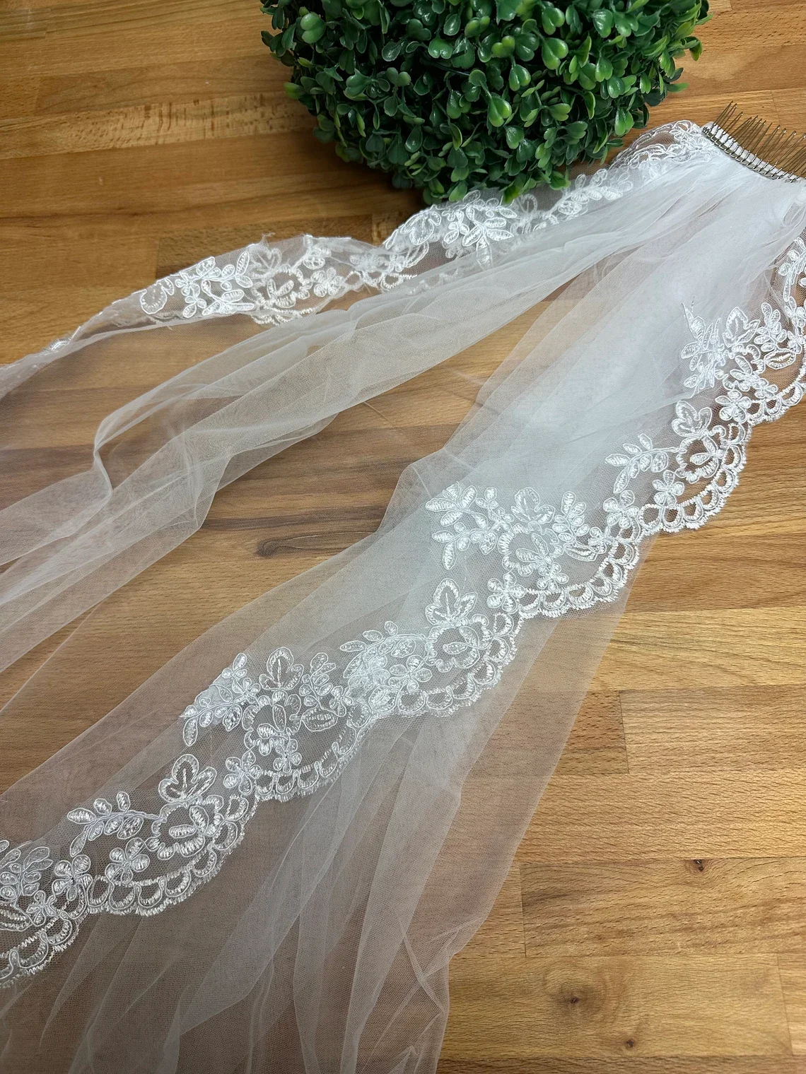 Voile de mariage longueur du bout des doigts en dentelle, voile de mariée court en blanc, ivoire clair