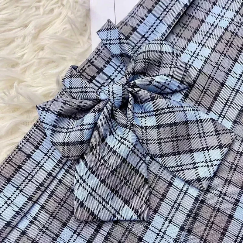 النمط الياباني منقوشة تنورة المرأة 2025 جديد الصيف عالية الخصر ضبط زر مطوي التنانير Y2K طالب لطيف الأزرق القوس التنانير الصغيرة #4