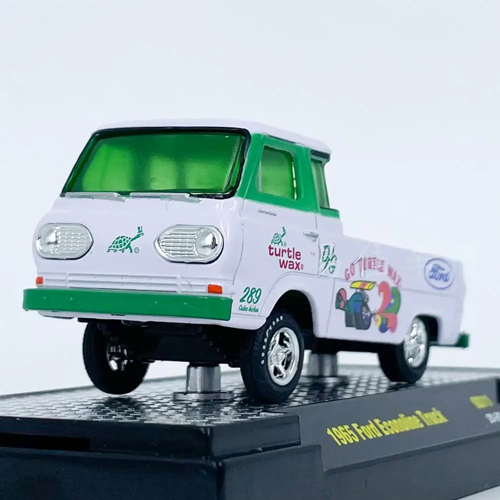 M2 Machines 1/64 1965 Ford Econoline Truck GS11 White Green Silver hub Die-cast Alloy Car Model Collection Gift Toy