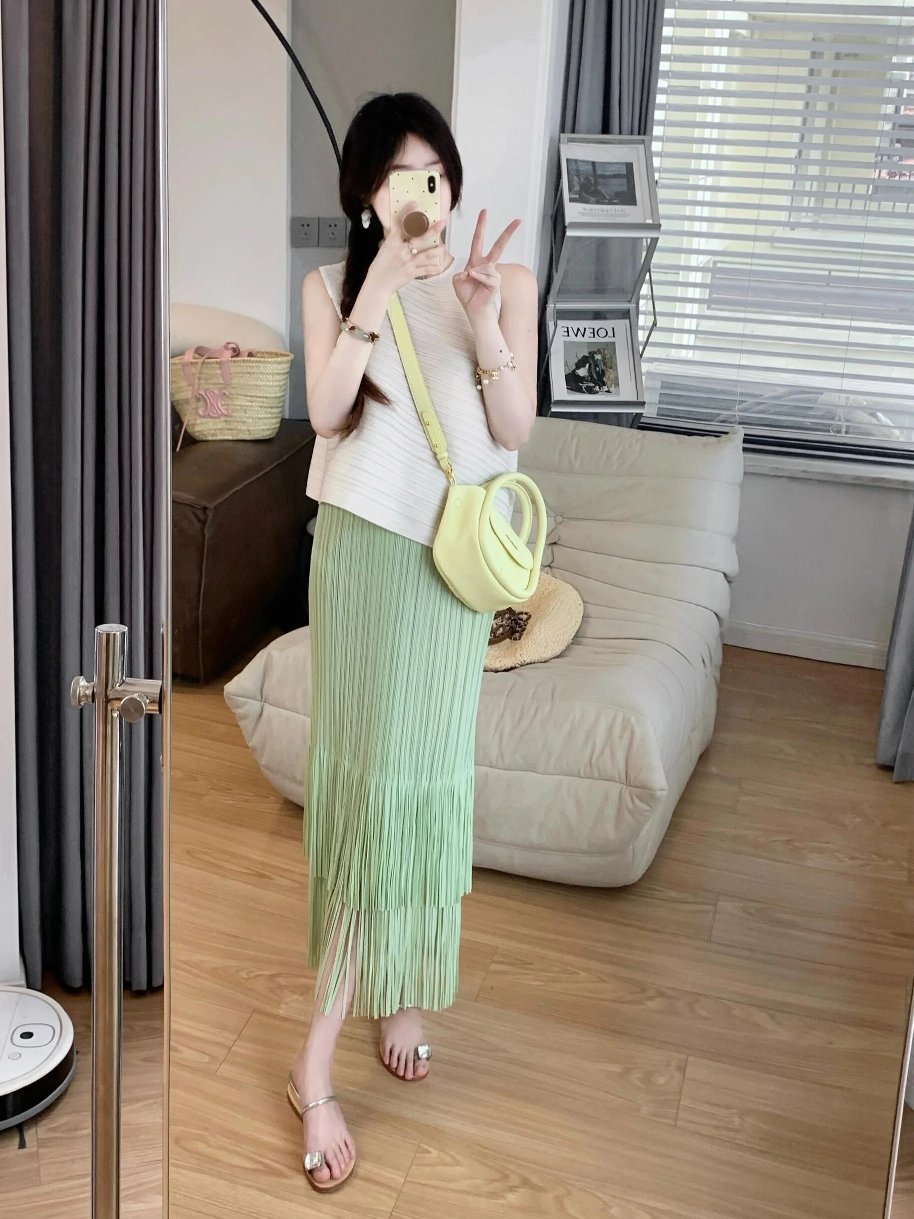 

Slimming Pleated Skirt with Tassel Design for Women High Waist A-Line Skirt Suitable for Various Occasions
