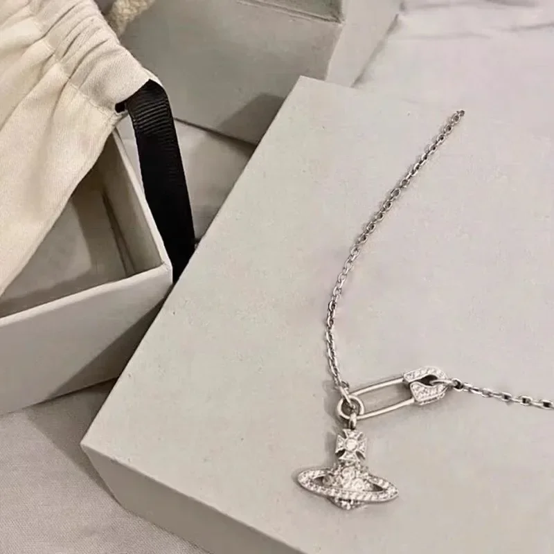 MDL مويسانيتي styl.Empress Dowager دبوس كوكب قلادة المرأة مزاجه بسيط الترقوة سلسلة Netroots هدية شعور مميز