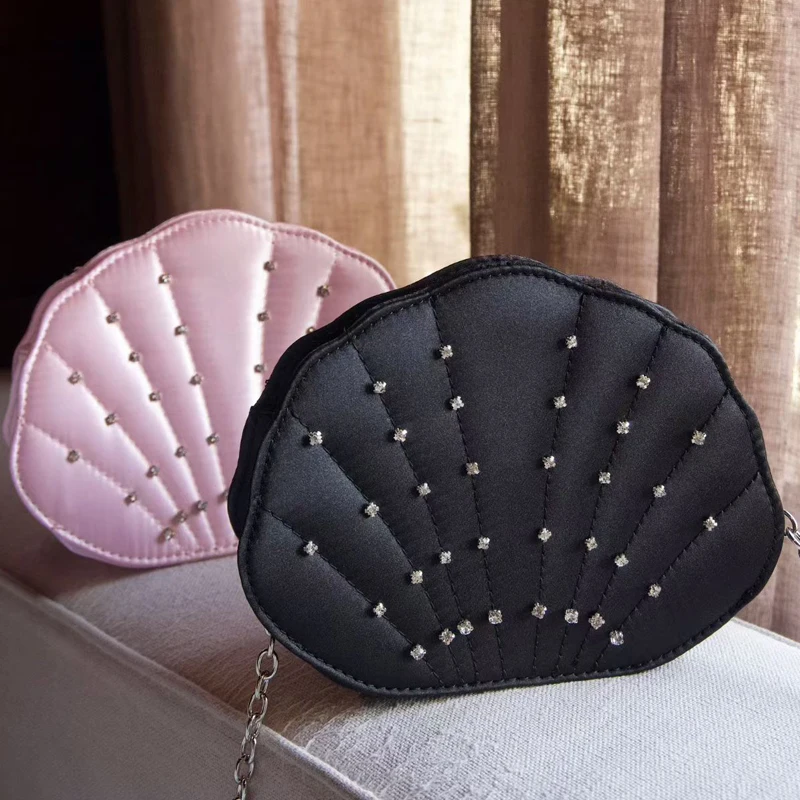 

Shell Shaped Satin Evening Bags For Women Luxury Designer Handbag And Purses 2026 New In Mosaic Imitation Diamond Chain Shoulder