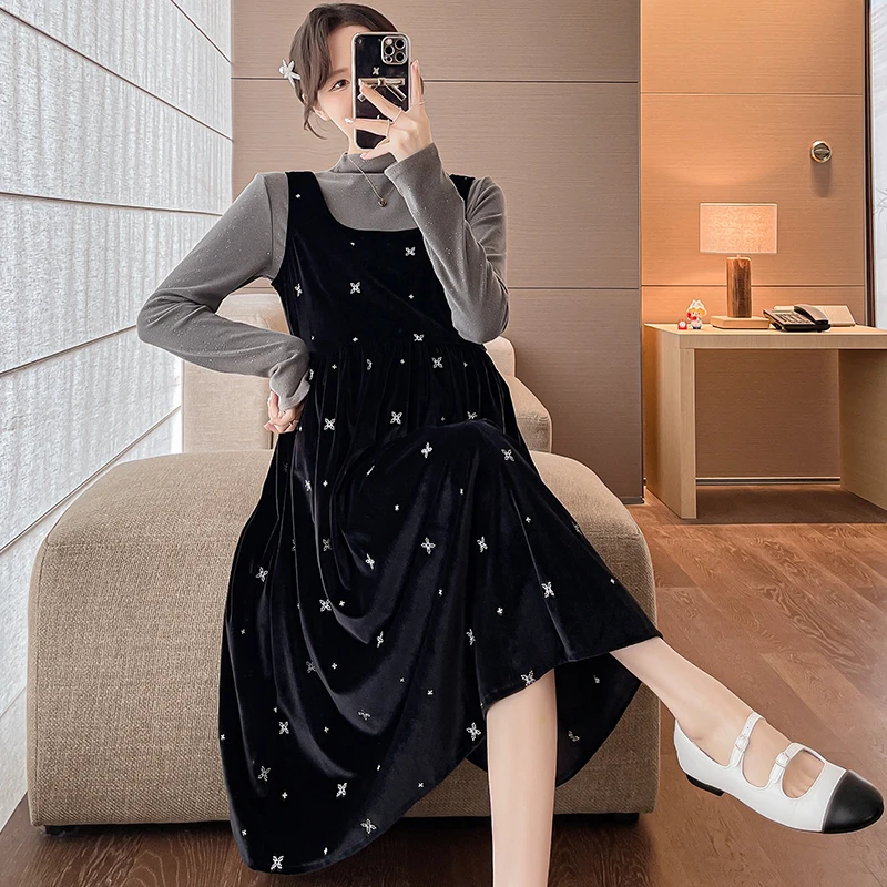 

Japanese Style 2024 Spring Maternity Dress Suits Beautiful Shirts+strap Velvet Dress Twinset Fashion Pregnant Women's Dress Suit