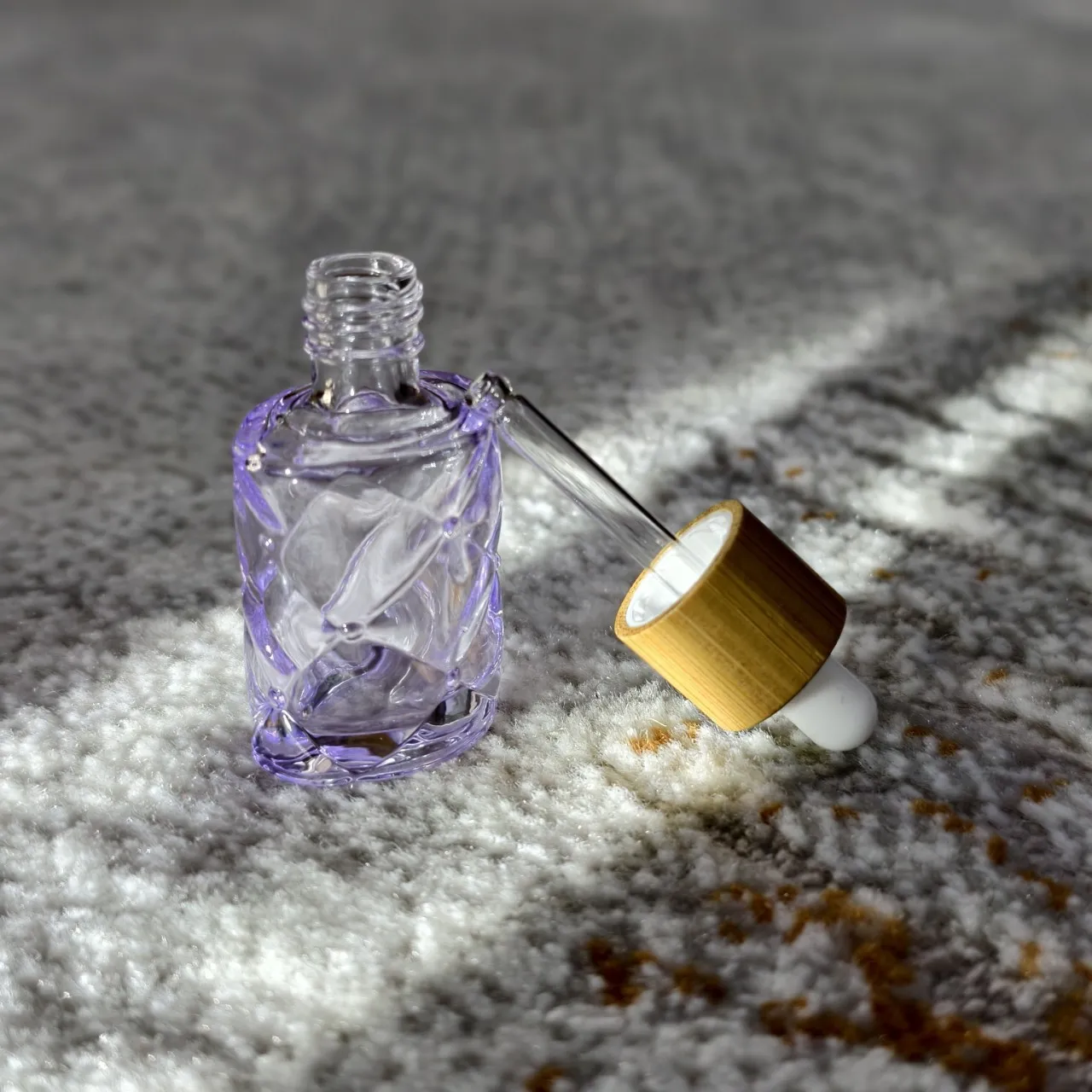 Flacone contagocce con coperchio in bambù Contenitore per pipetta in vetro da 10 ml Imballaggio Bottiglie contagocce Olio essenziale per la cura cosmetica della pelle