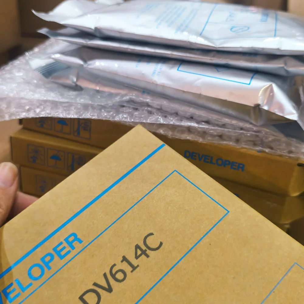 

630 г DV614 порошок разработчика для Konica Minolta Bizhub c1060 c1070L c2060 c2070 c3070 c4065 Высококачественный совместимый проявитель