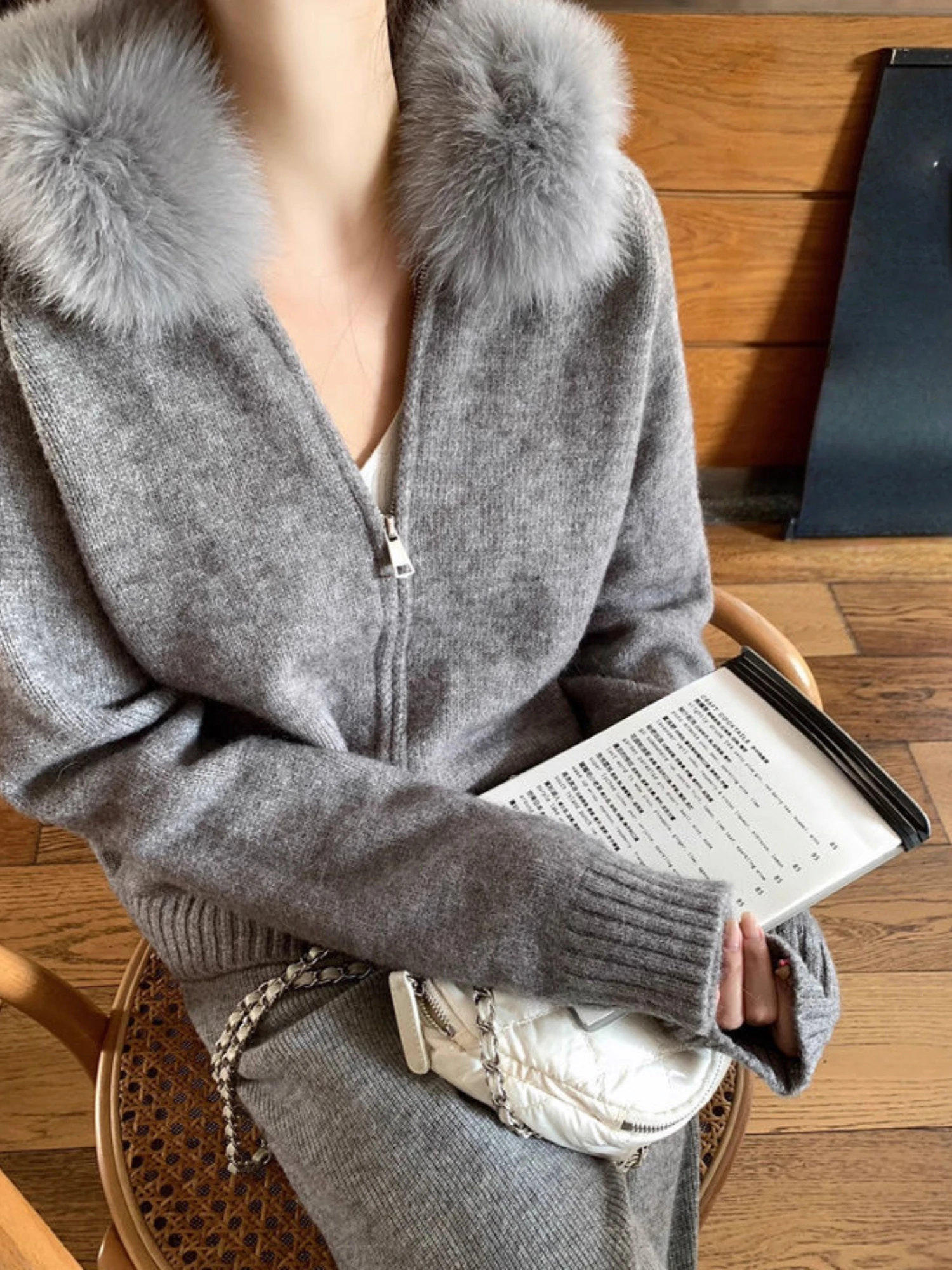 여성용 탈부착 가능한 플러시 칼라 지퍼 니트 가디건, 달콤하고 귀여운 스타일, 여성의 가을, 겨울 일상복, 쇼핑 및 데이트에 적합