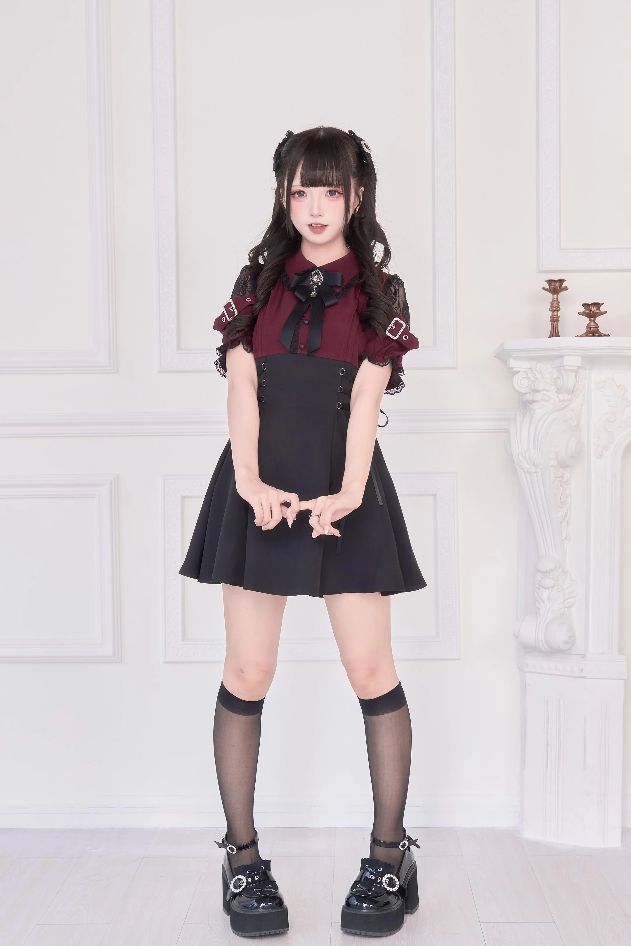 

Sweet Mine Series Mass-produced Fake Two-piece Dress Japanese Subculture Rhinestone Bow Lace Short-sleeved High-waist Mini Dress