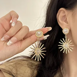 Exaggerated Sunflower metal Ear Clip Women's Korean Version East Gate Earrings Personalized Trend Ear Clip Without Ear Holes