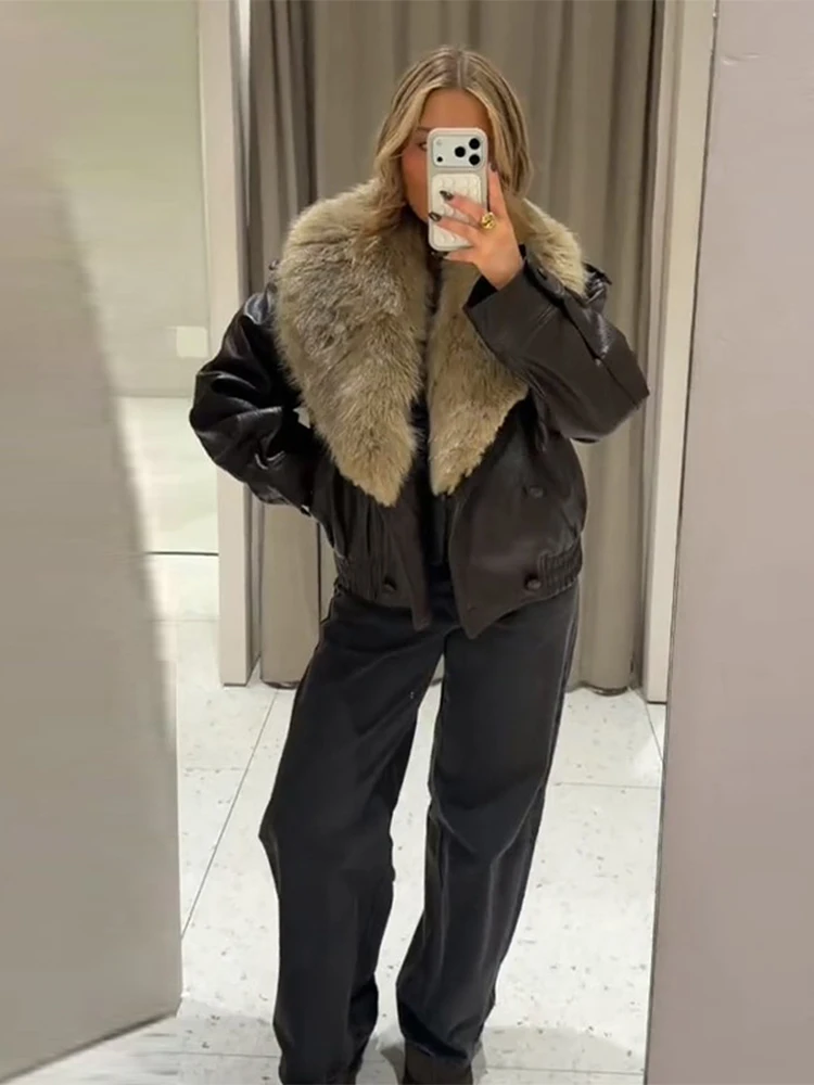 

Retro Leather Jackets Women V Neck Long Sleeves Double Breasted Detachable Faux Fur Coats Female 2025 Winter Warm Streetwears