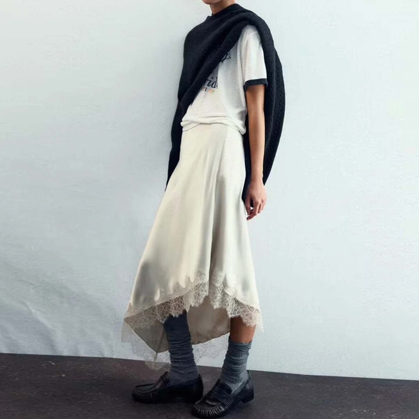 กระโปรงลำลองผู้หญิง Z ความยาวปานกลาง สีแฟชั่น ทรงเข้ารูป ชายกระโปรงไม่เท่ากัน ใส่ได้ทุกวัน ฤดูใบไม้ร่วง 2025