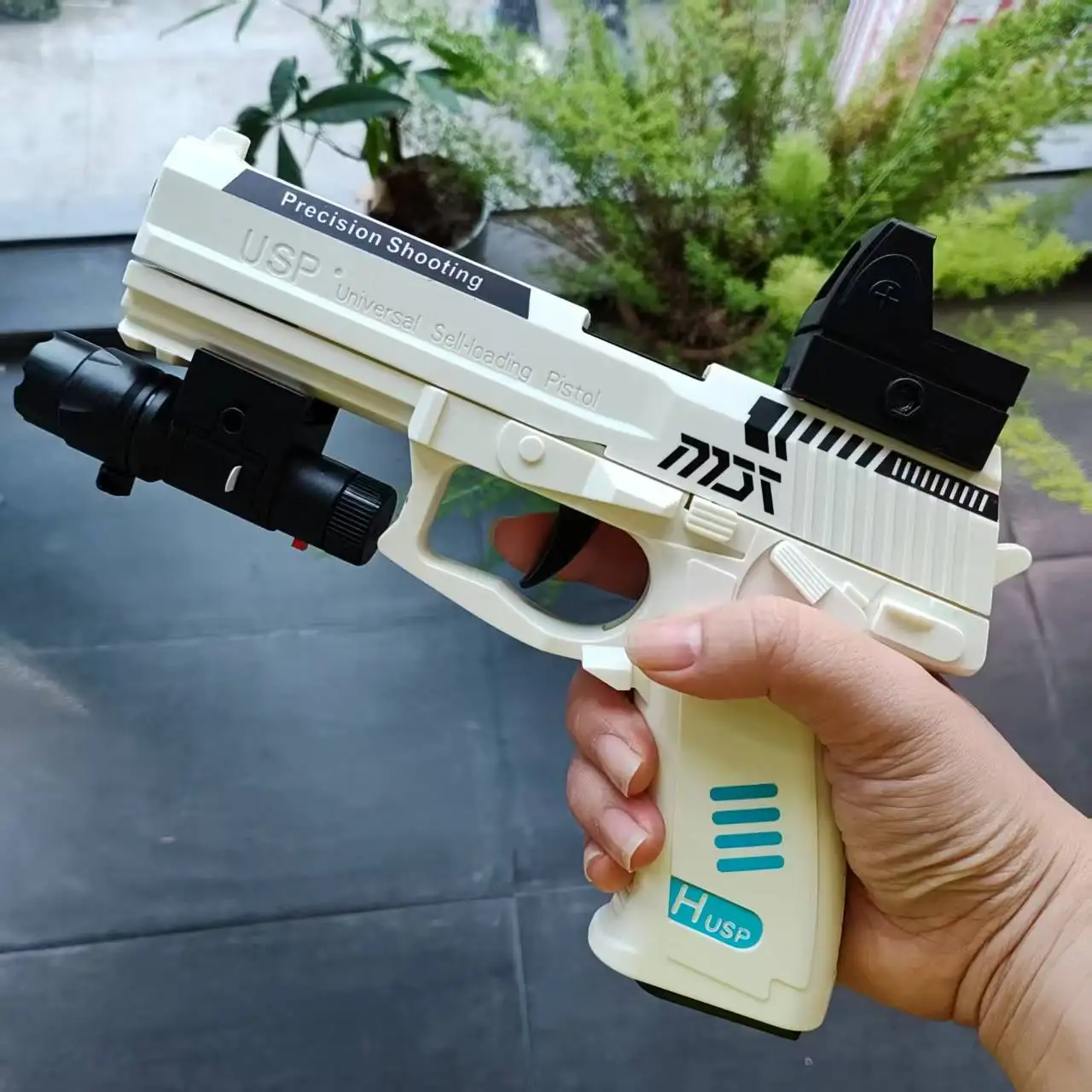 Pistola usp de disparo contínuo com concha de arremesso a laser, arma de brinquedo suspensa vazia, lançador de jogo ao ar livre, presente de natal para crianças meninos