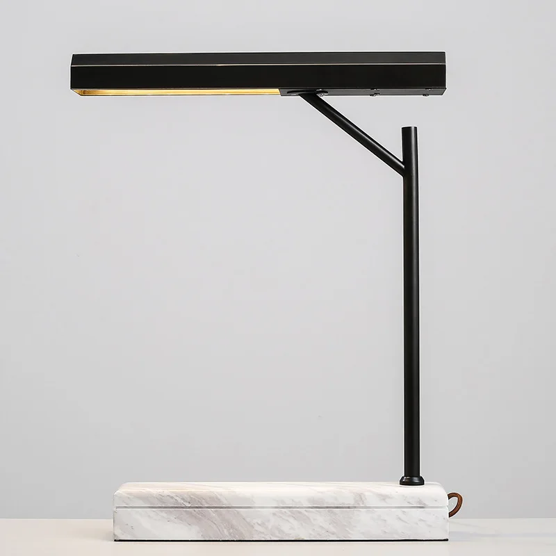 مصباح مكتبي للقراءة مزخرف معدني أسود محمول من الشمال