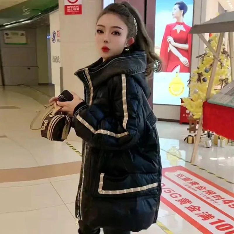 European Design Down Cotton Clothes New Niche Splicing Fluff Embroidery Age-reducing Bread Clothes Medium and Long Loose Clothes