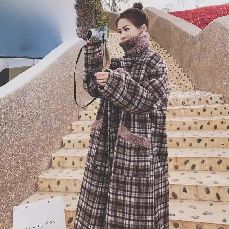 

2025 Winter Women Lamb Wool Blend Plaid Long Coat Warm Thick Tweed Jacket