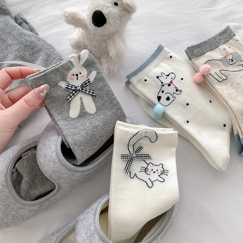 1/4 Pairs Women Cartoon Animal Mid Tube Socks Cute Three-Dimensional Bow Decorations Comfortable Breathable All Season Socks