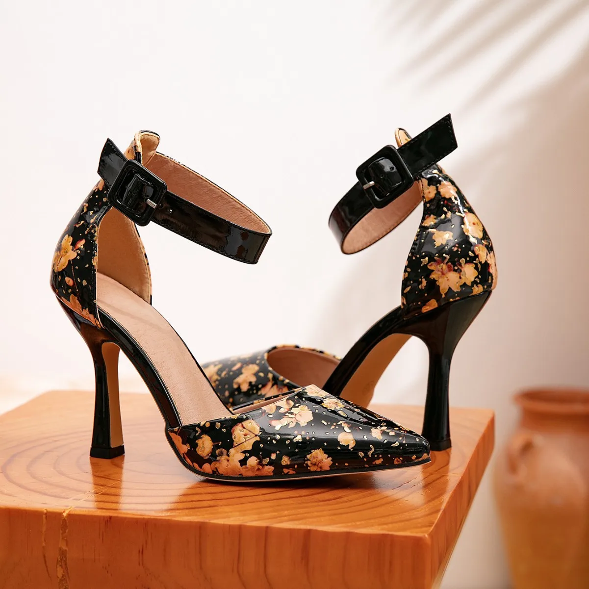 

Женские закрытые босоножки Bloomsteps 2026: Новинка лета, элитный китайский стиль, под юбку и ципао, туфли на высоком каблуке без задника