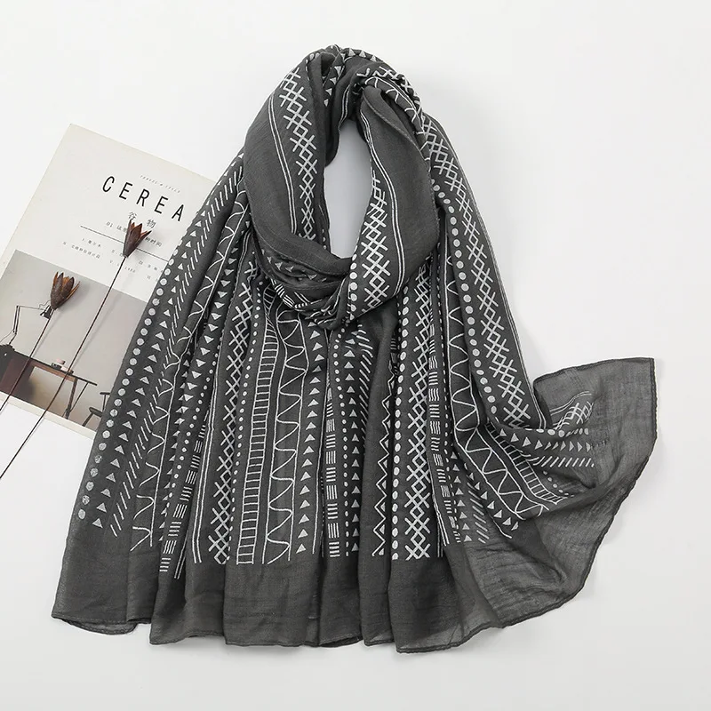 

2023 Newest Women Geometry Pattern Scarf Cotton Voile Scarf Shawls