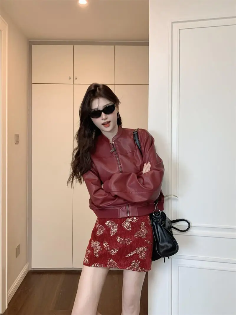 Veste en cuir rouge rétro de style américain pour femme, manteau d'automne et de printemps, nouveau modèle, beau style court, veste de locomotive élégante