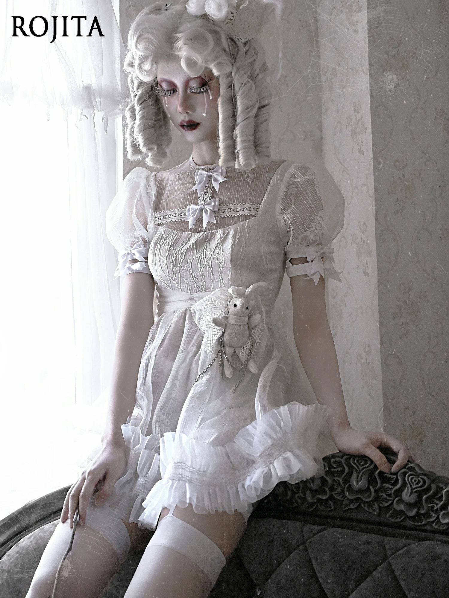 

Gothic Style High Waist White Dress Women Design Sense Webbing Bow Chiffon Mesh Bubble Sleeve Dress Perspective Neckline Dress