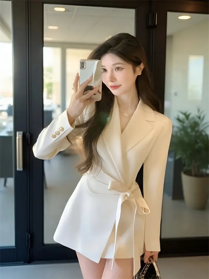 

Дизайнерский пиджак для женщин, осень 2022, новый стиль с утягивающей талией, затягивающий вид, высококачественный модный маленький костюм