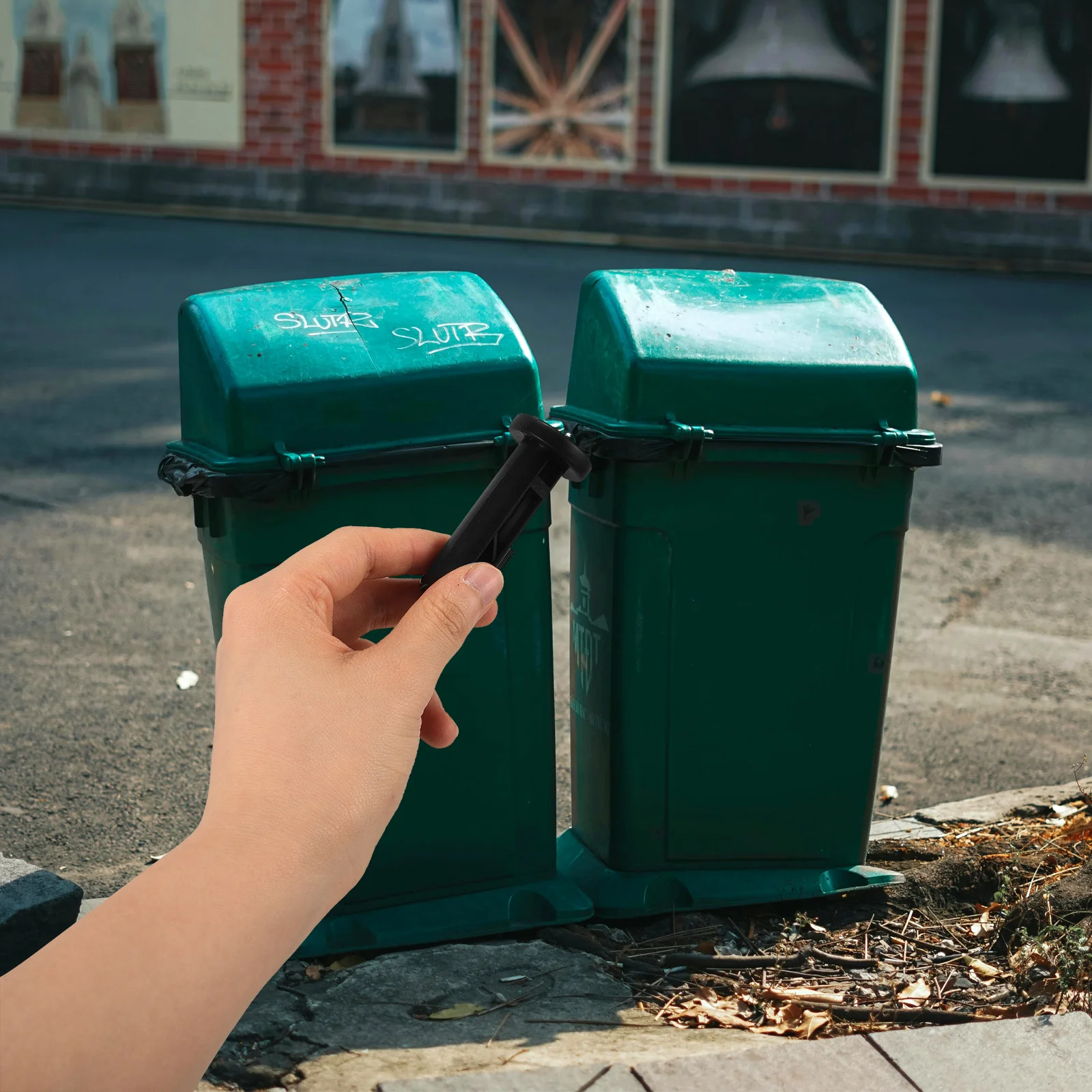 

6Pcs Trash Can Lid Pin Heavy Duty Wheeled Bin Latch for Outdoor Garbage Cans Secure Locking Mechanism Trash Can Accessories