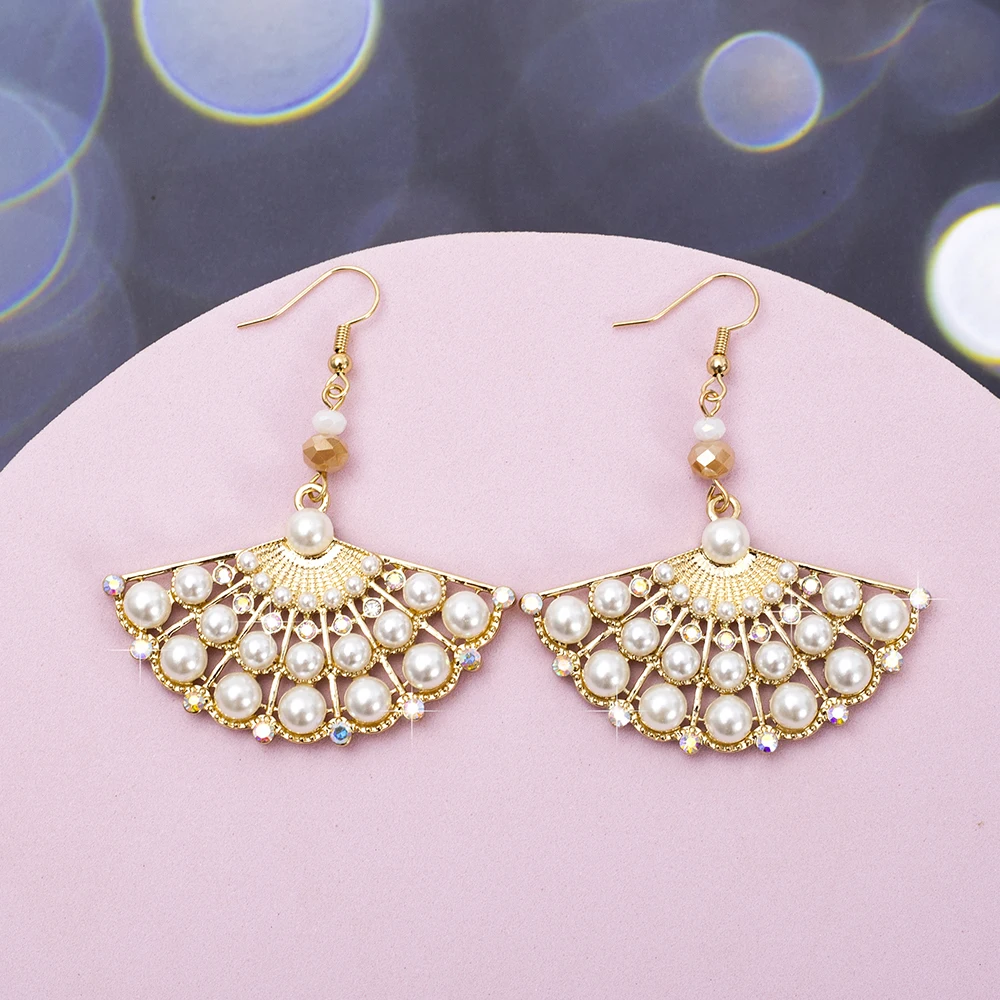 New Fashion Fanshaped Zinc Alloy Inlaid Rhinestone Imitation Pearl Earrings For Women Vintage Aesthetic Trend 2024 Girls Jewelry