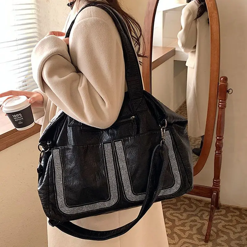 Large capacity New bag women all-match online celebrity commuting Toth Diamond setting Soft leather One shoulder Crossbody bag