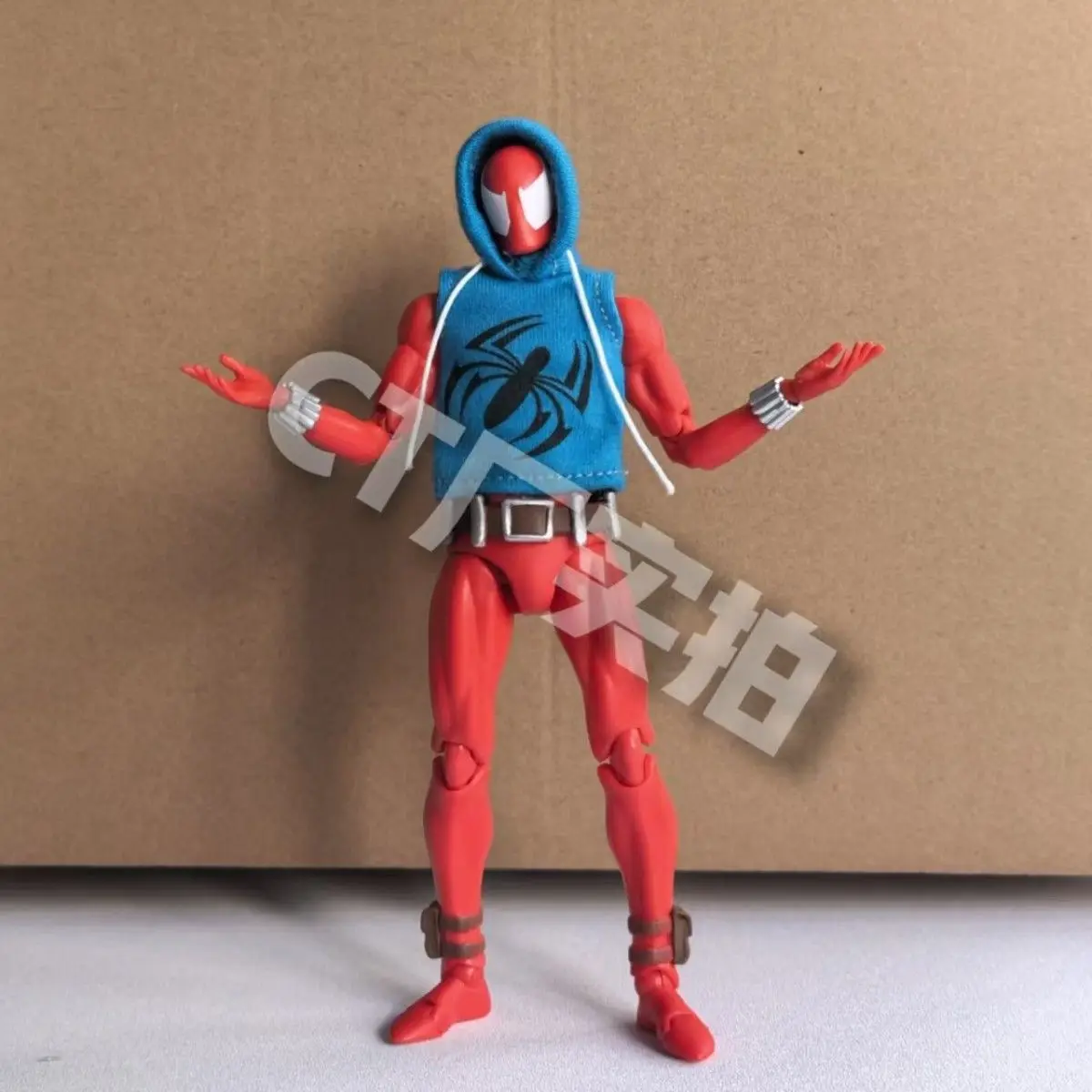 Nuevos juguetes CT Spiderman Mafex 186 figura Scarlet Spider el increíble Spider-Man figura de acción de cómic modelo estatuilla chico juguete para regalo