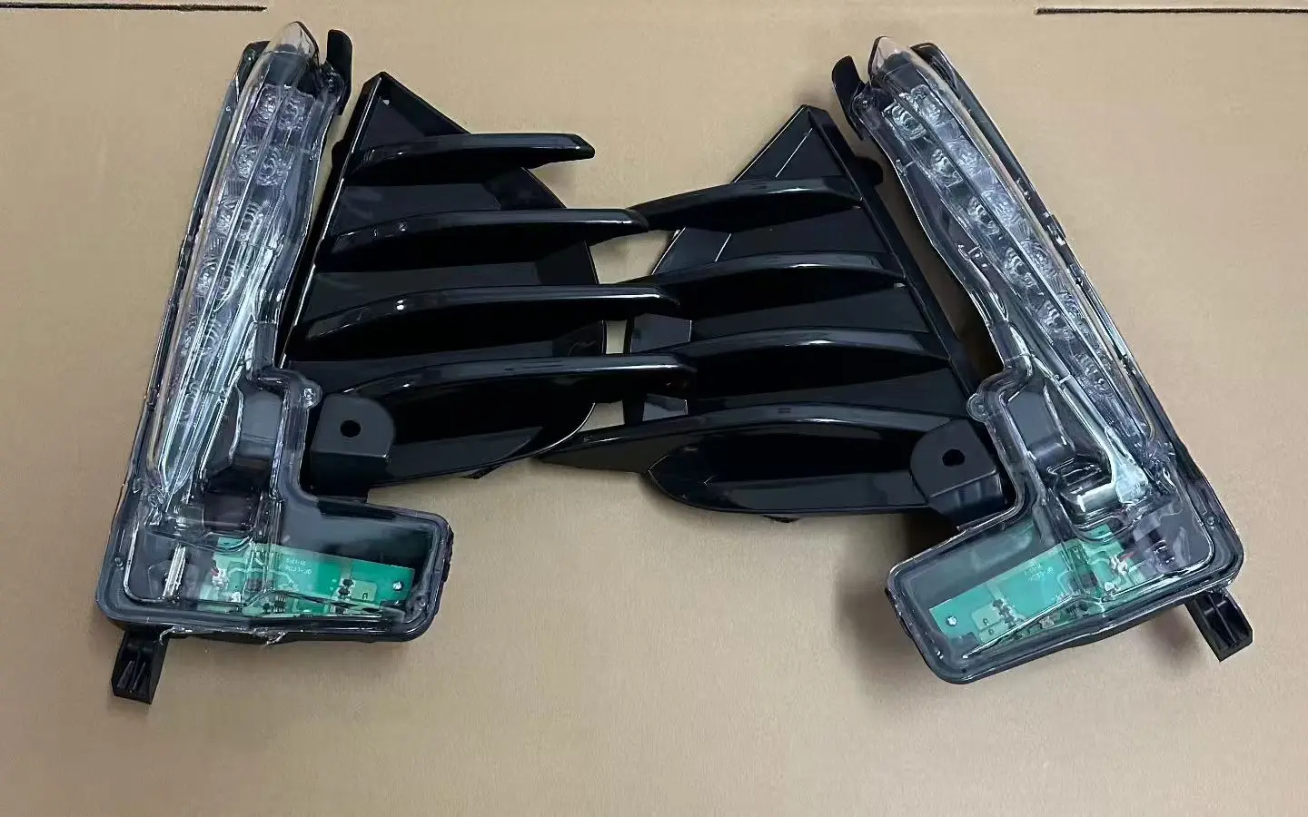 Fog Light Assembly For Toyota Corolla US Version 2017-2018 Car LED Daytime Running Light DRL Front Fog Lamp Cover Modification detail image 3