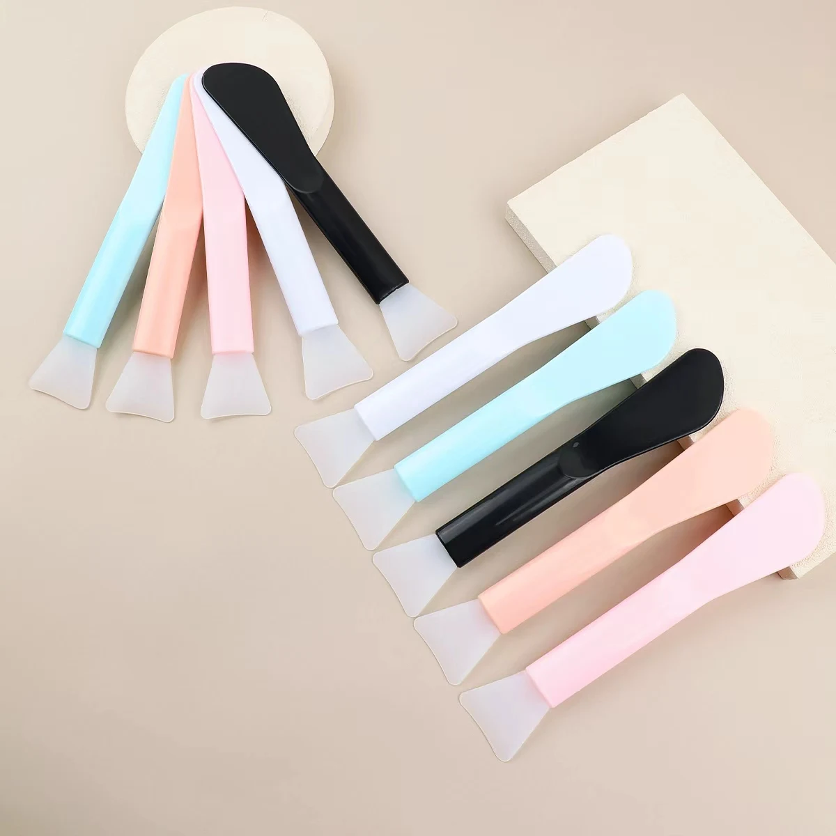 Cepillo de silicona para máscara, cabezal suave con raspador, cepillo para máscara de barro de doble propósito integrado, herramienta de belleza de ajuste de máscara DIY, maquillaje de belleza