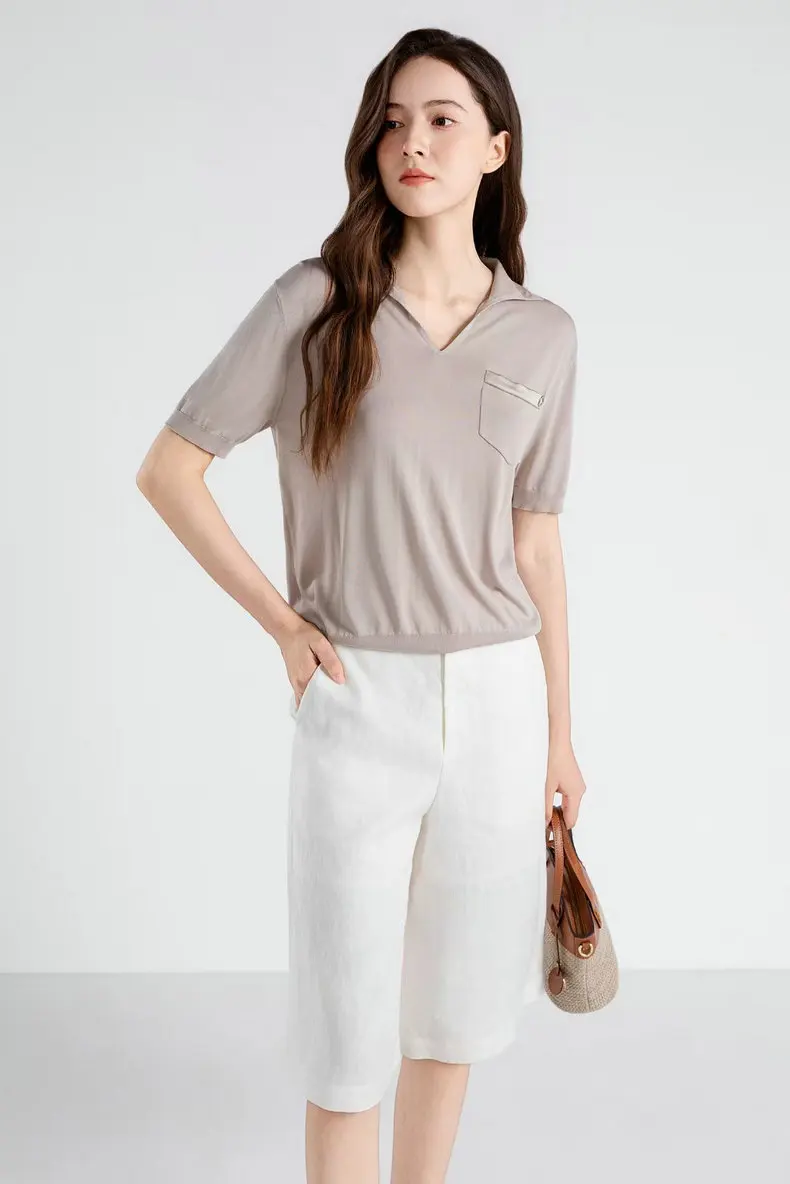 

2026 Spring/Summer New Arrival: Women's Short-Sleeve Knitted Top — Breathable Silk-Blend V-Neck with Collar