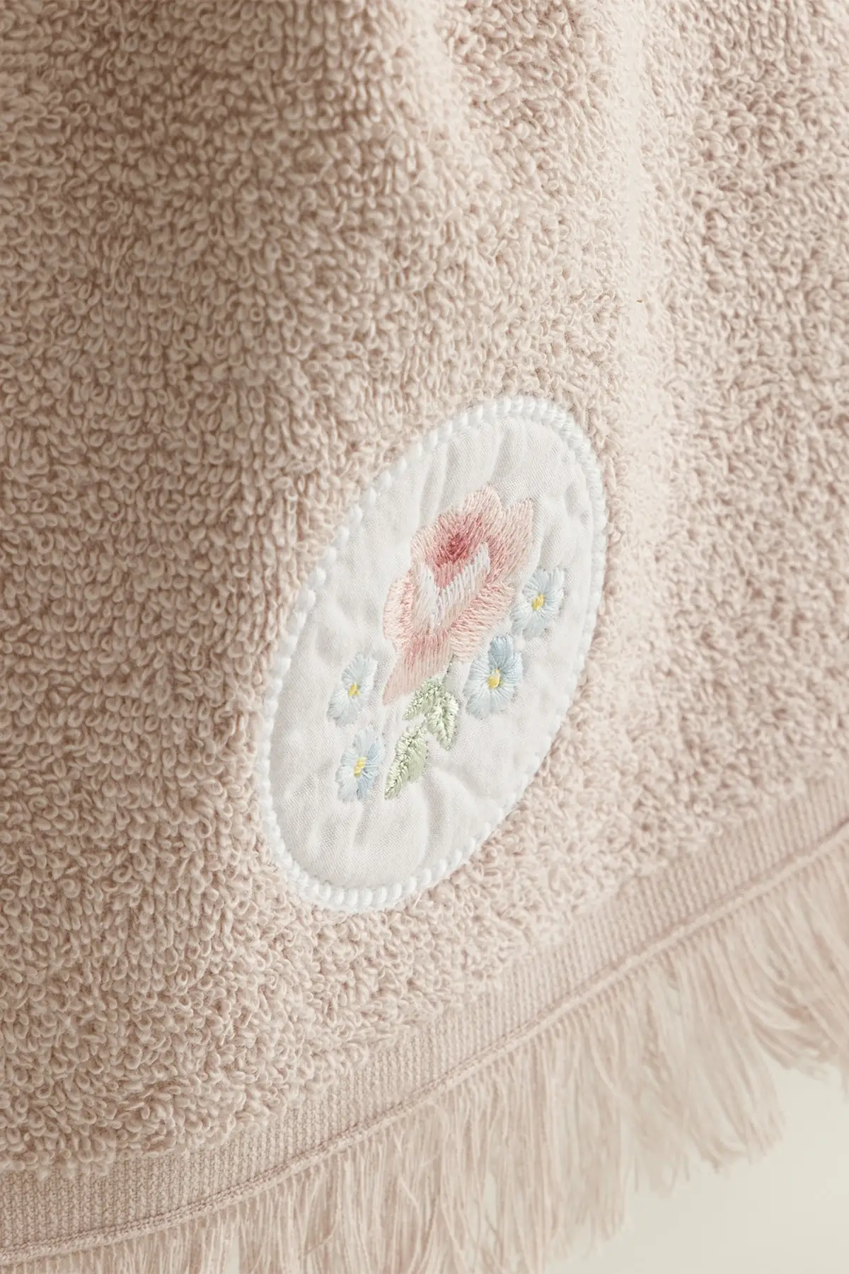 Big Rose Embroideried Hand Towel 30x40 Cm Nude Towel Kitchen Bathroom Quality Fabric Trend Pleasant Home