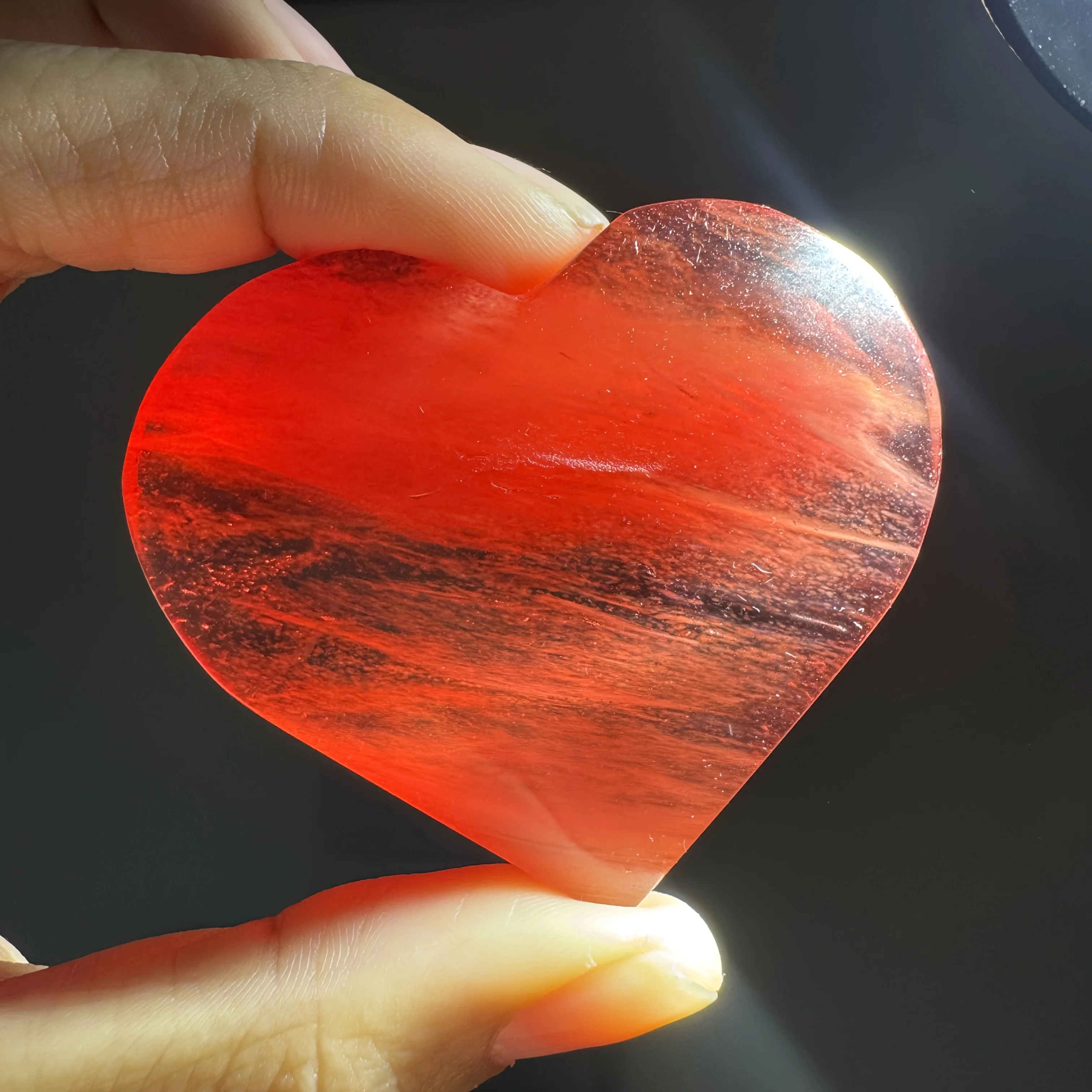 

1pc Ruby Red Crystal Stones Ideal for Valentine'S Day Decor And Romantic Wedding Gifts, a Distinctive Item for Collectors