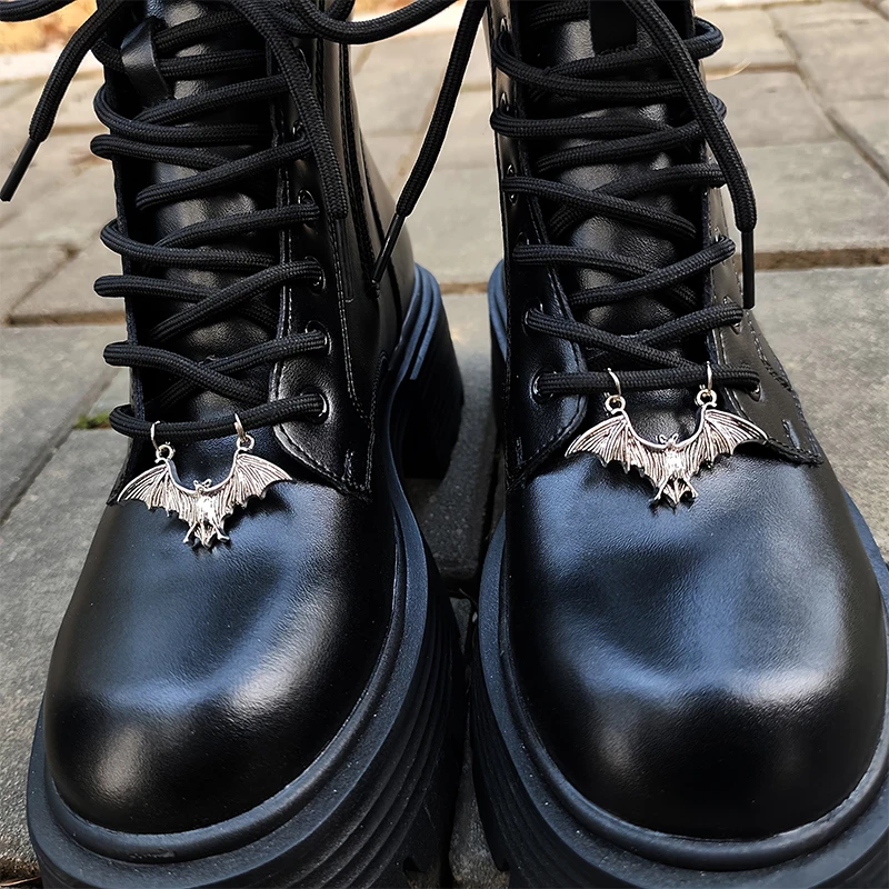 

2 Piece Fashion Bat Pendant Design Shoe Buckle Decoration Stylish And Durable Detachable Jewelry charm Accessories Gothic Style