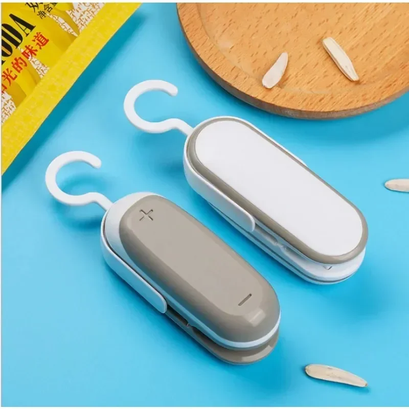 1 Pack Sealing Machine Mini Portable Sealing Clip Hand Pressure Heat Sealing Machine Food Fruit Snacks Preservation Small Tools