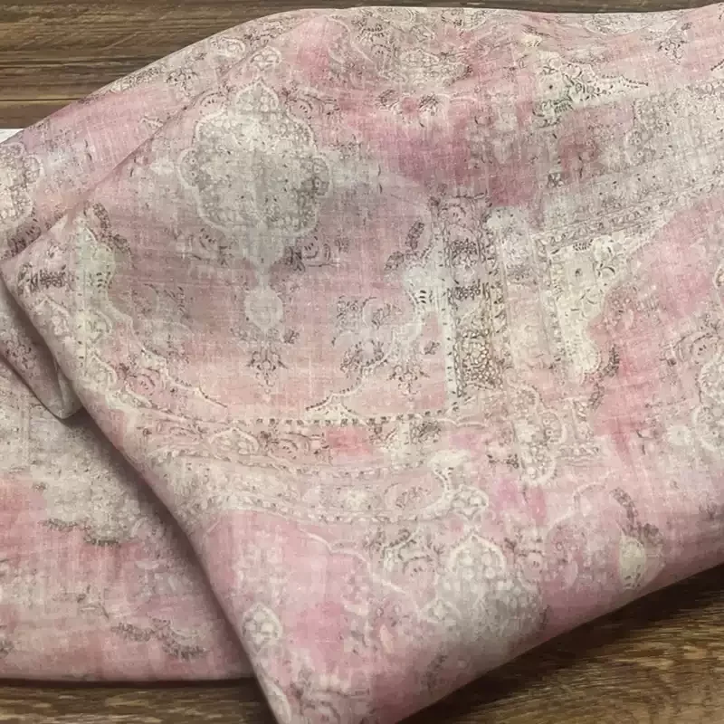 

Pink printed pattern, made of high-end pure ramie fabric, used for making summer clothing fabrics.