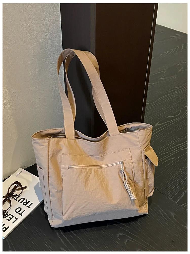 Neue modische Nylon-Schultertasche, große Kapazität, leichte, lässige Alltagstasche, Umhängetasche für Damen – Detail 35