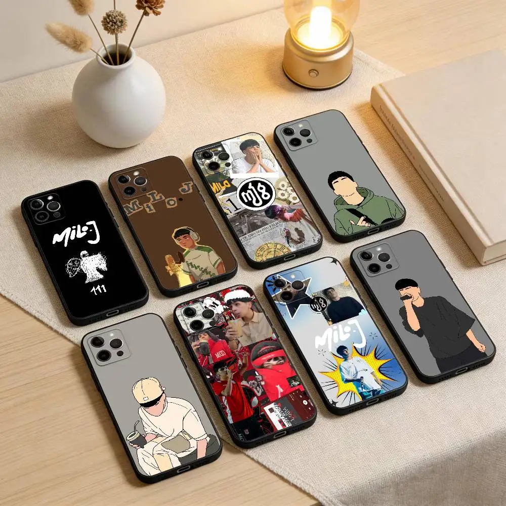 حافظة هاتف M-Milo-J Singer لهاتف iPhone 17,16,15,14,13,12,11 Plus، Pro Max، XS، غطاء أسود من السيليكون الناعم